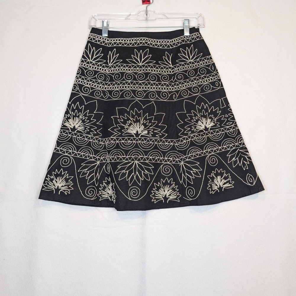 Talbots Petites Black White Embroidered Cotton A-Line Skirt Size 2P Floral Boho
